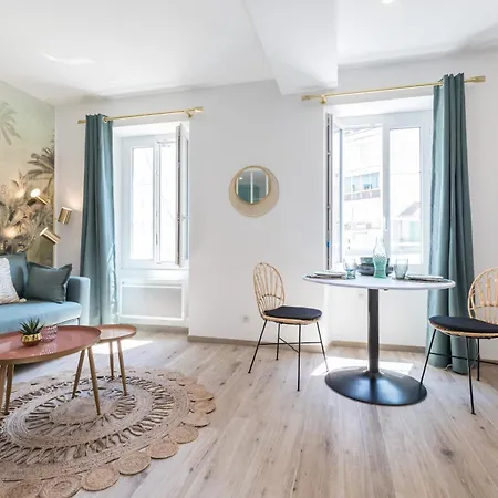 Lovely Center Heart - Ac Apartment